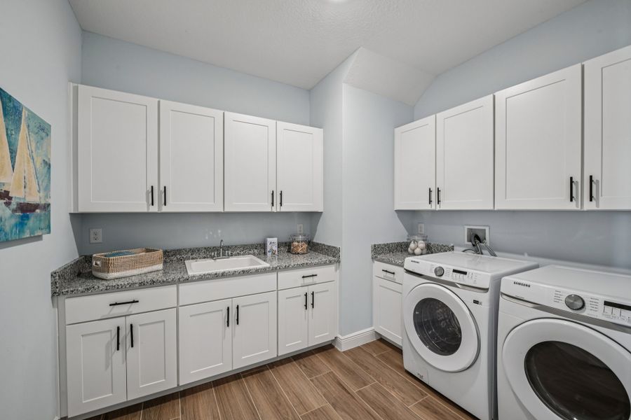 Representative furnished interior of a home built from the Sienna by Maronda Homes in North Port, North Port (Image 31).