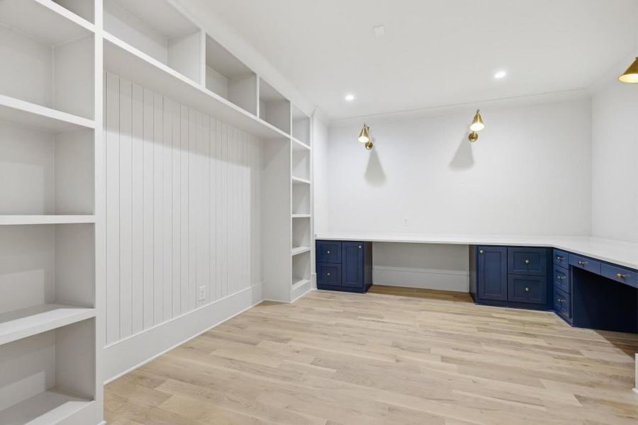 Spacious, unfurnished interior of a new home in , Atlanta (Image 29). Spacious, unfurnished interior of a new home in , Atlanta (Image 29).