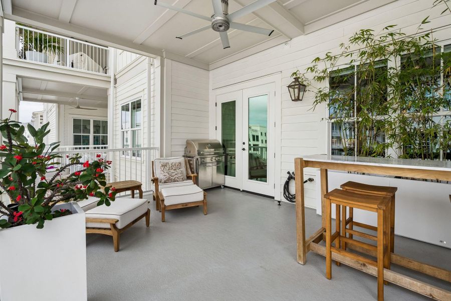 Exterior details and patio area of a home in , Charleston (Image 20).