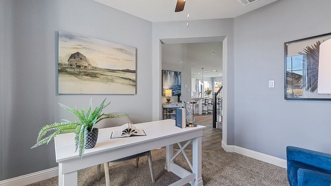 Representative furnished interior of a home built from the Valley spring by D.R. Horton in Lakeview Pointe, Grand Prairie (Image 16).