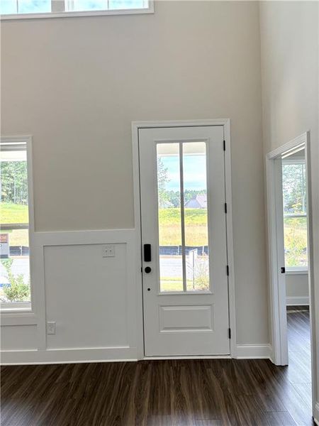 Spacious, unfurnished interior of a new home in Heritage Pointe at The Georgian, Villa Rica (Image 26).