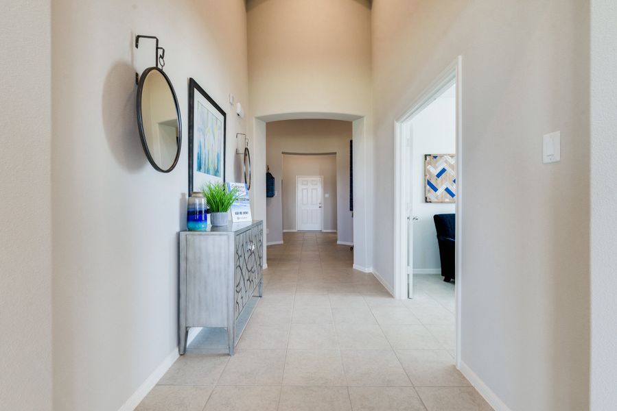 Representative furnished interior of a home built from the Floor Plan 2543 by Colina Homes in Grand Magnolia, Magnolia (Image 33). Representative furnished interior of a home built from the Floor Plan 2543 by Colina Homes in Grand Magnolia, Magnolia (Image 33).