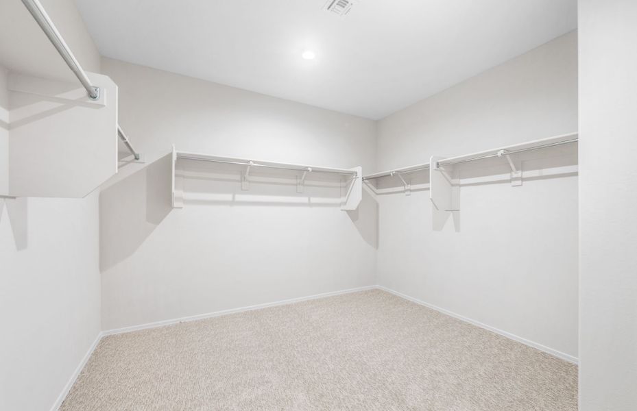 Spacious, unfurnished interior of a new home in Parkside at Anthem at Merrill Ranch, Florence (Image 14).