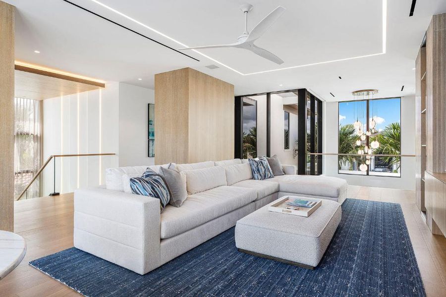 1520_Royal_Palm_Way_59