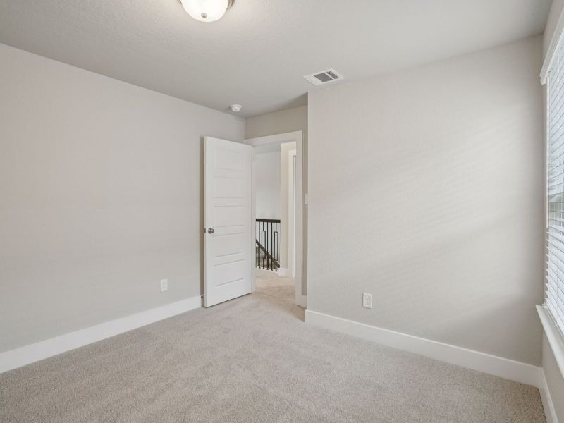 Spacious, unfurnished interior of a new home in Stetson Ridge, Marion (Image 25).