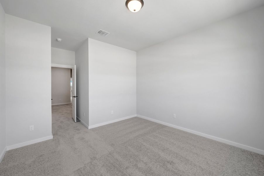 Spacious, unfurnished interior of a new home in Park Central, Georgetown (Image 35). Spacious, unfurnished interior of a new home in Park Central, Georgetown (Image 35).