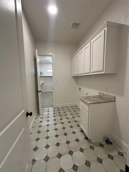 Connects to Primary Closet