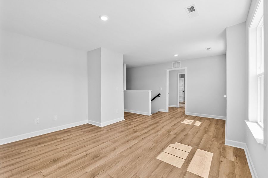 Image 45 of a home in Hanes Lake.