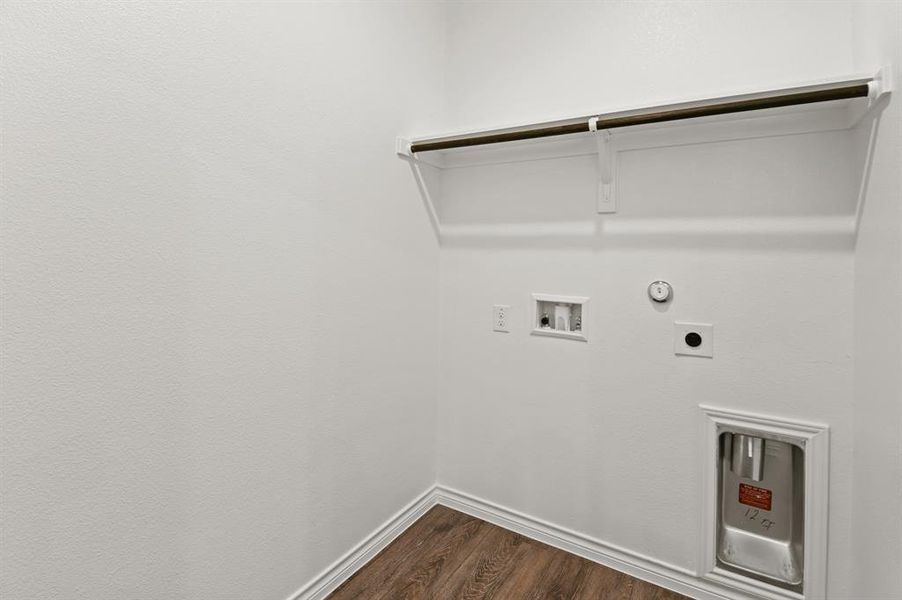 Spacious, unfurnished interior of a new home in Deer Creek, Fort Worth (Image 23). Spacious, unfurnished interior of a new home in Deer Creek, Fort Worth (Image 23).