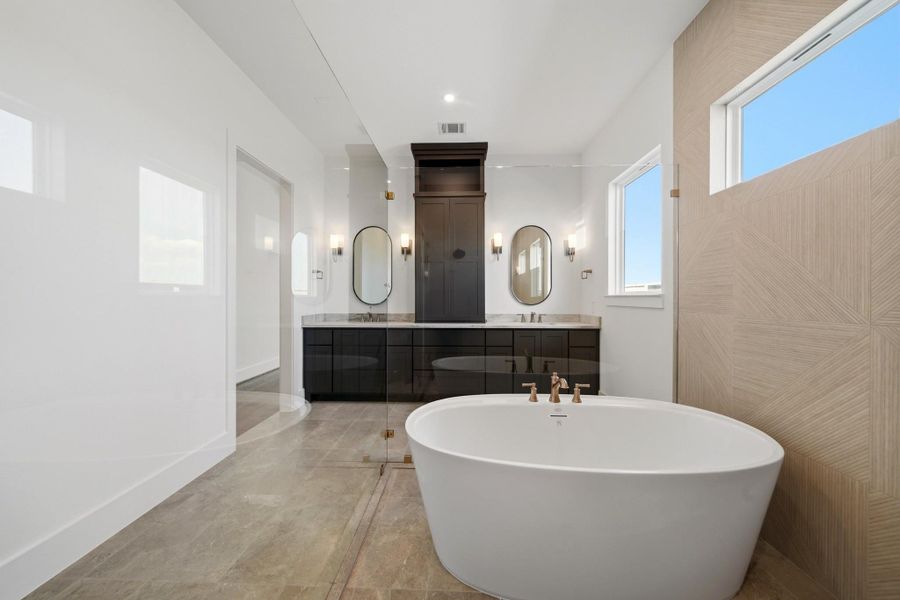 Furnished interior view inside a new home in Legacy, League City (Image 30).