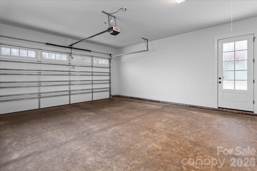 Spacious, unfurnished interior of a new home in , Mooresville (Image 34).