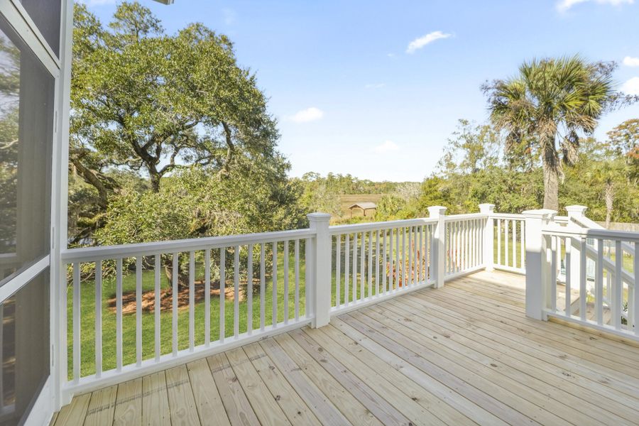 Exterior details and patio area of a home in , Charleston (Image 30).