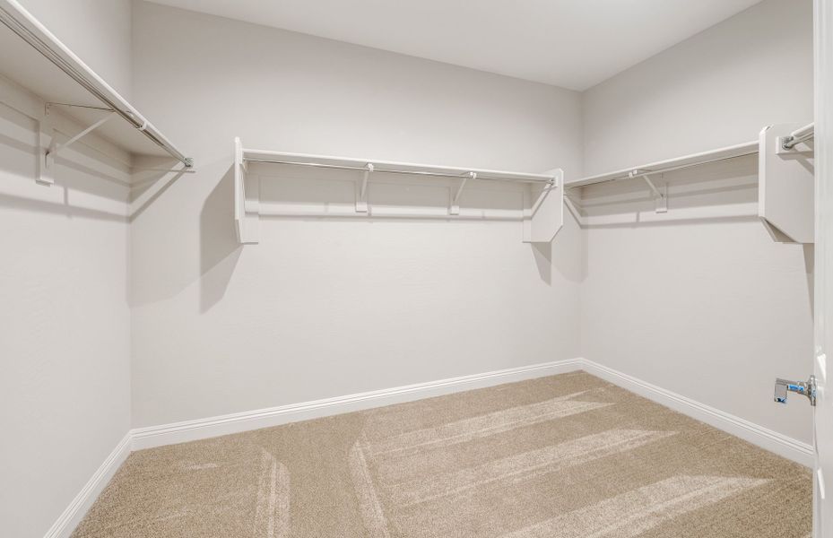 Spacious, unfurnished interior of a new home in Parkside at Anthem at Merrill Ranch, Florence (Image 24).