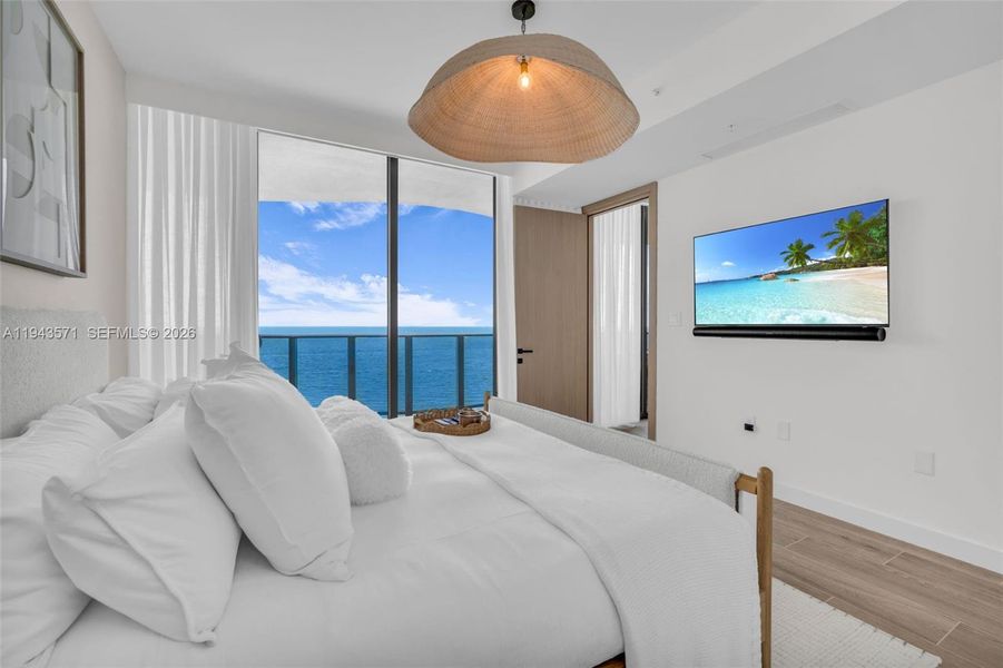 Furnished interior view inside a new home in , Pompano Beach (Image 7).