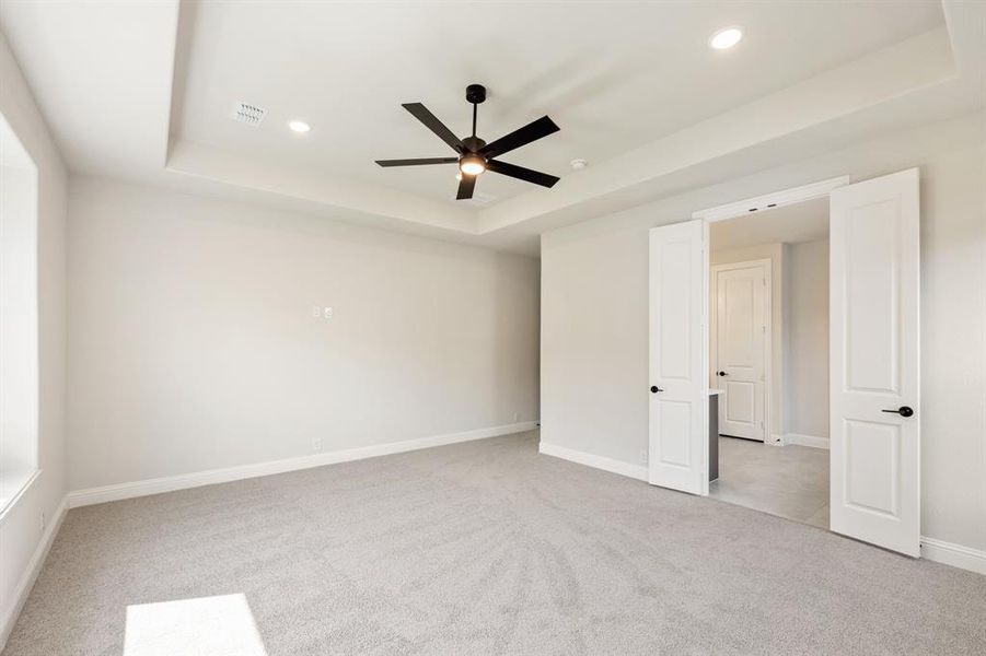 Spacious, unfurnished interior of a new home in Ridgepoint, Midlothian (Image 39).