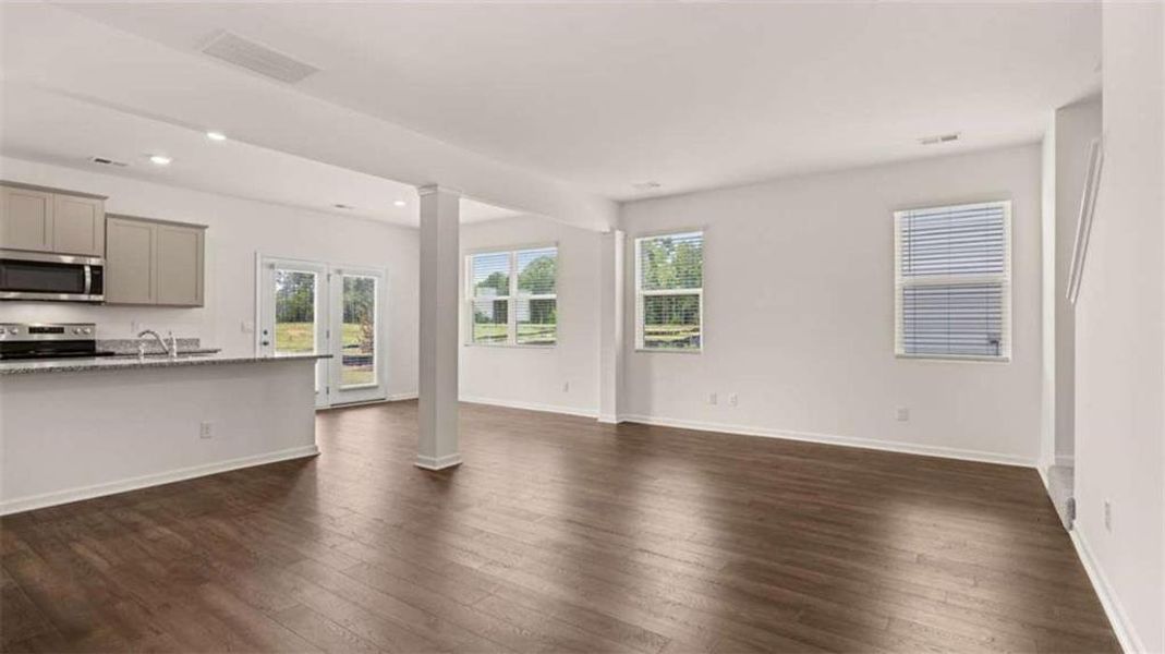 Spacious, unfurnished interior of a new home in Oakchase at Hampton, Hampton (Image 17).