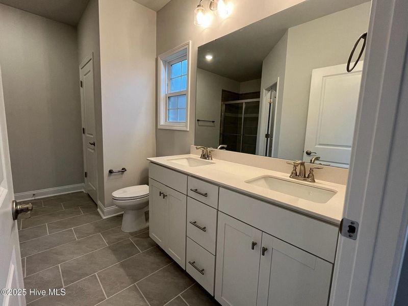 Furnished interior view inside a new home in Palmetto Creek, Bolivia (Image 6).