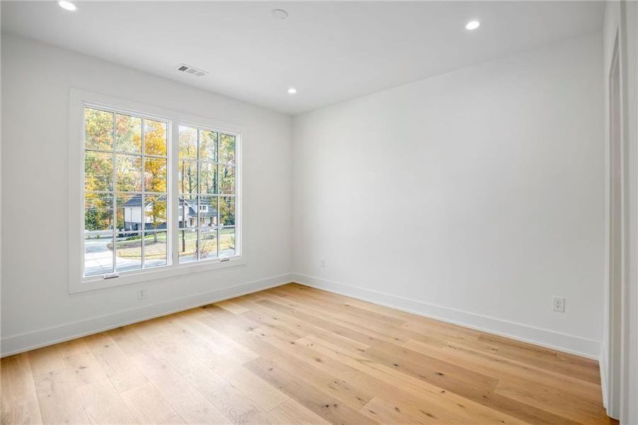 Spacious, unfurnished interior of a new home in , Chamblee (Image 23).