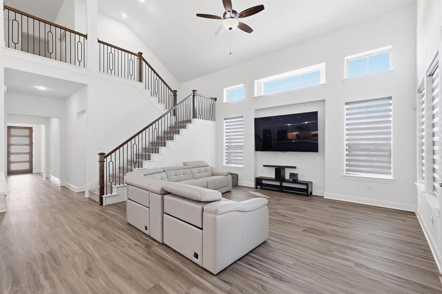 Furnished interior view inside a new home in , Northlake (Image 28).