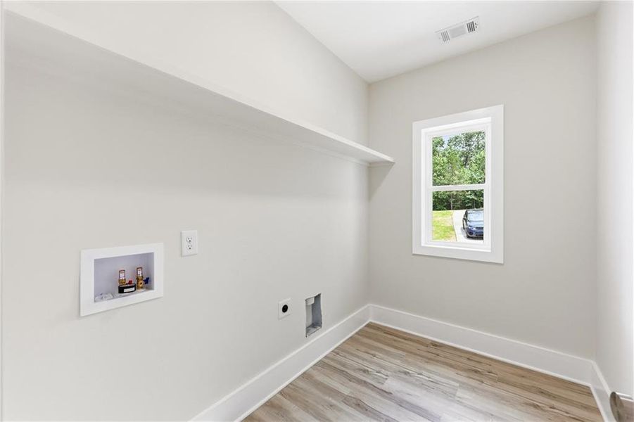 Spacious, unfurnished interior of a new home in , Clermont (Image 61). Spacious, unfurnished interior of a new home in , Clermont (Image 61).