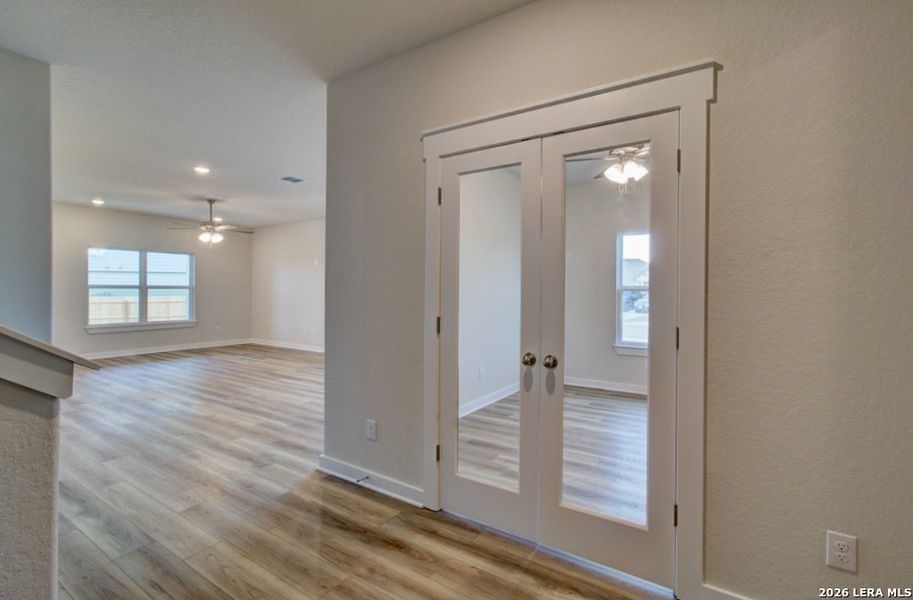 Spacious, unfurnished interior of a new home in Cloud Country, New Braunfels (Image 30).