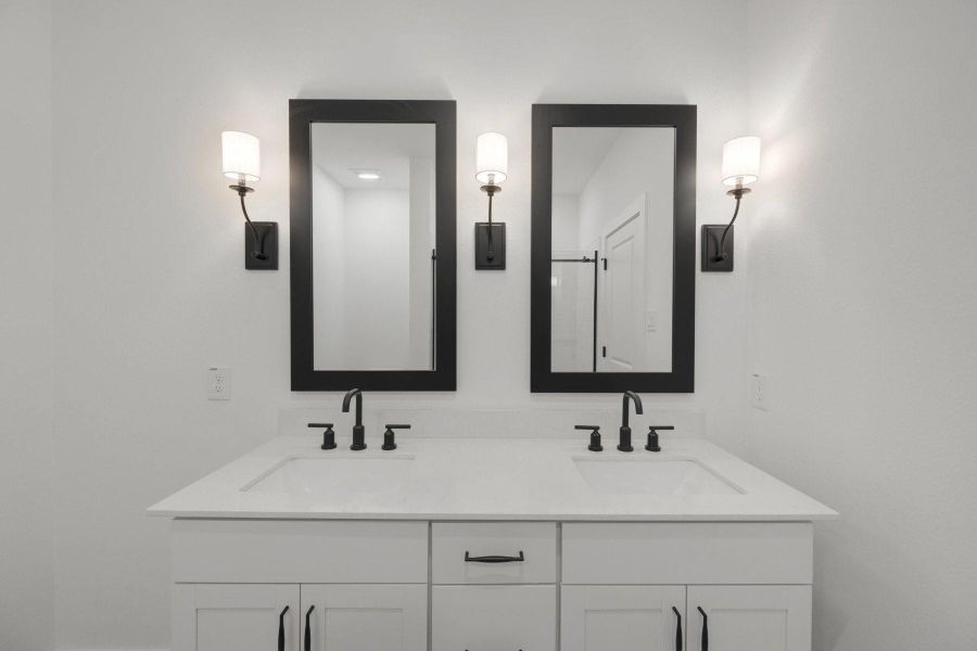 Serene primary bath with freestanding vanity