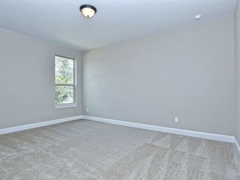 Representative unfurnished interior of a home built from the San Simeon II by Giddens Homes in Clearwater Ranch, Liberty Hill (Image 90).