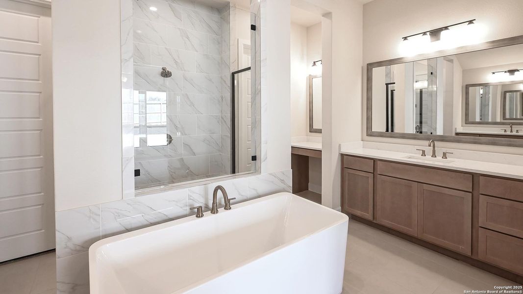 Furnished interior view inside a new home in Kinder Ranch 70', San Antonio (Image 13). Furnished interior view inside a new home in Kinder Ranch 70', San Antonio (Image 13).