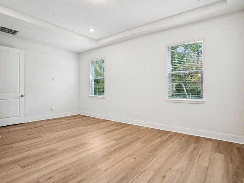 Spacious, unfurnished interior of a new home in Ridgehaven - Reserve Series, Ormond Beach (Image 12).