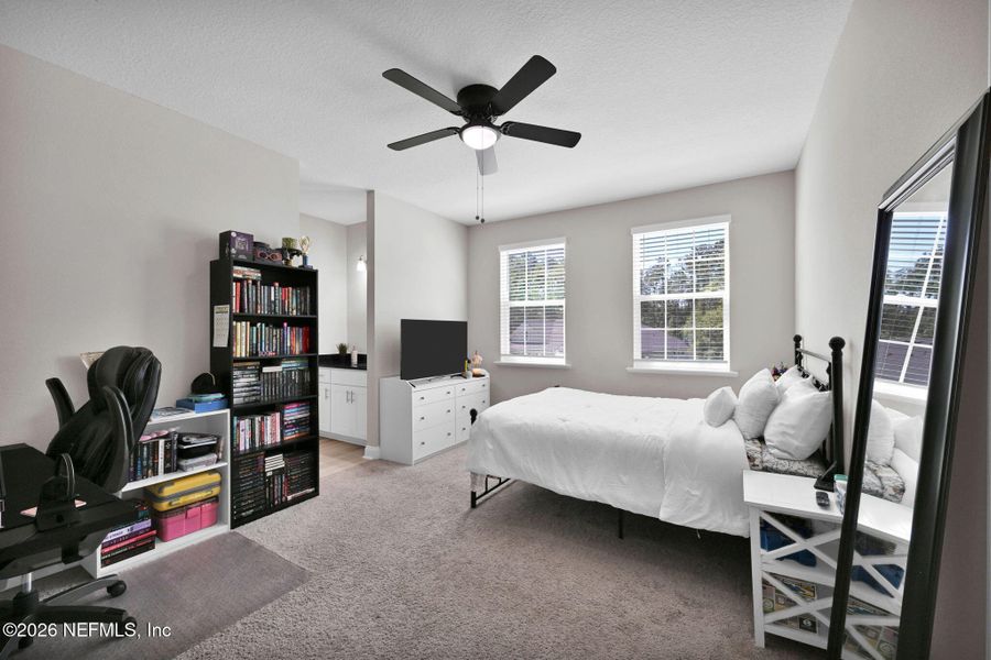 Furnished interior view inside a new home in , Middleburg (Image 62).