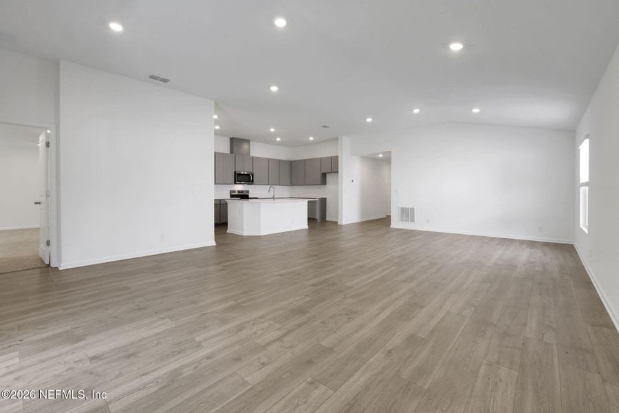 Spacious, unfurnished interior of a new home in Wilford Oaks, Orange Park (Image 29). Spacious, unfurnished interior of a new home in Wilford Oaks, Orange Park (Image 29).