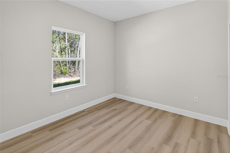 Spacious, unfurnished interior of a new home in , Dunnellon (Image 20).
