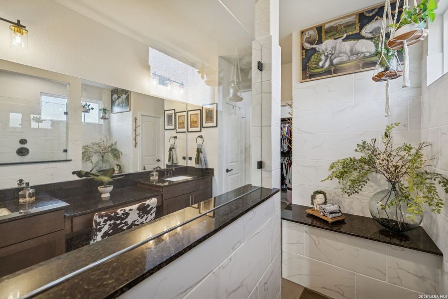 Furnished interior view inside a new home in Davis Ranch, San Antonio (Image 35). Furnished interior view inside a new home in Davis Ranch, San Antonio (Image 35).