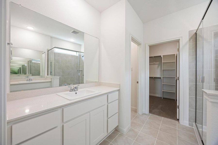 Furnished interior view inside a new home in Trinity Ranch, Elgin (Image 6).