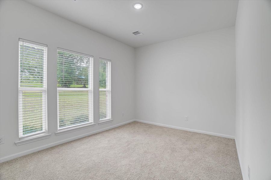 Spacious, unfurnished interior of a new home in , Kenefick (Image 33).