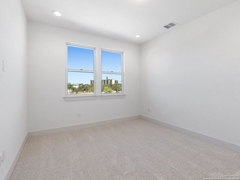 Spacious, unfurnished interior of a new home in Victoria Commons, San Antonio (Image 23).