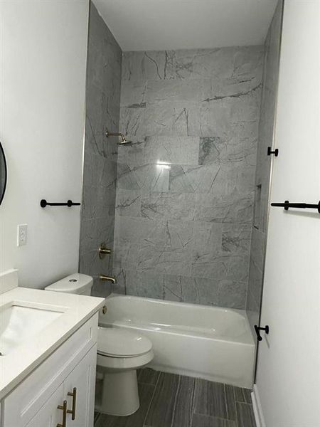 Furnished interior view inside a new home in , Hogansville (Image 28).