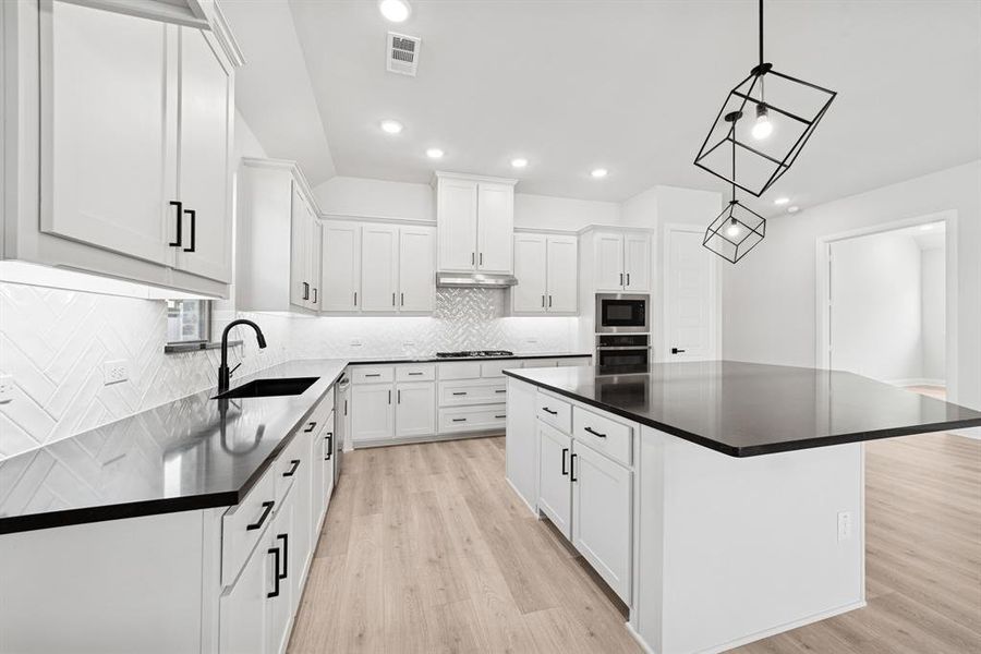 Furnished interior view inside a new home in Mantua Point Classics, Van Alstyne (Image 7). Furnished interior view inside a new home in Mantua Point Classics, Van Alstyne (Image 7).