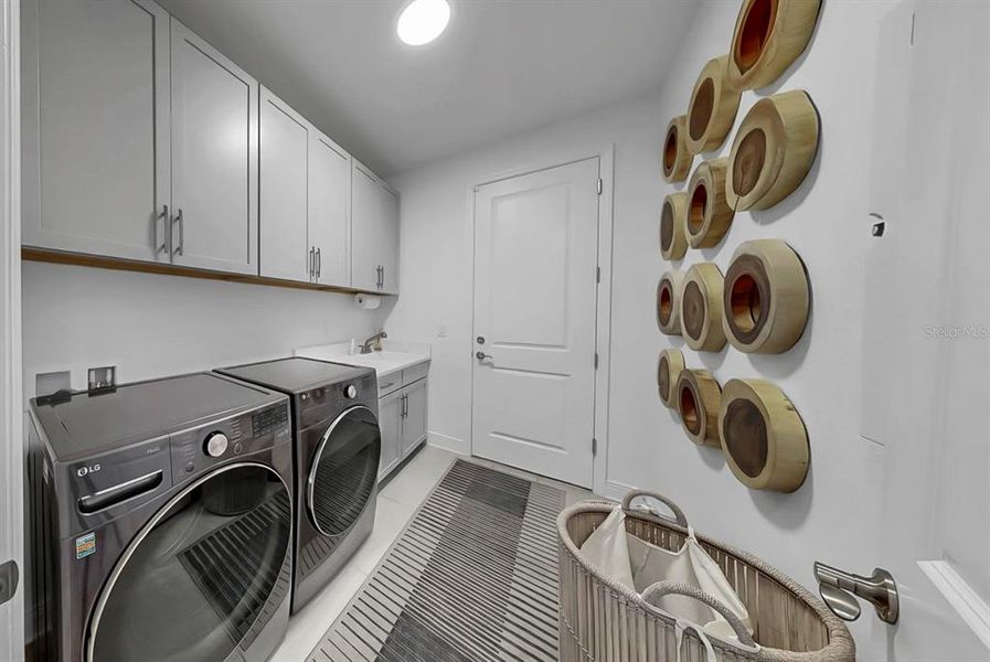 Furnished interior view inside a new home in , Sarasota (Image 36).