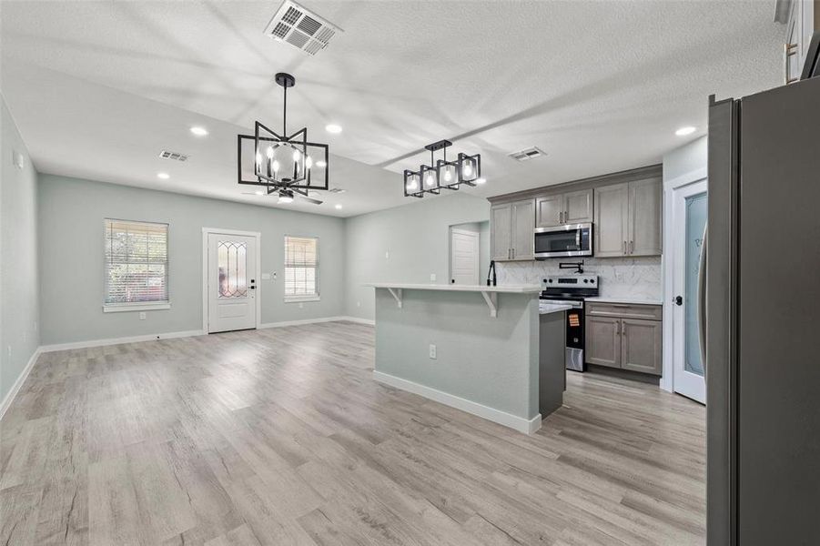 Spacious, unfurnished interior of a new home in , Waco (Image 12).