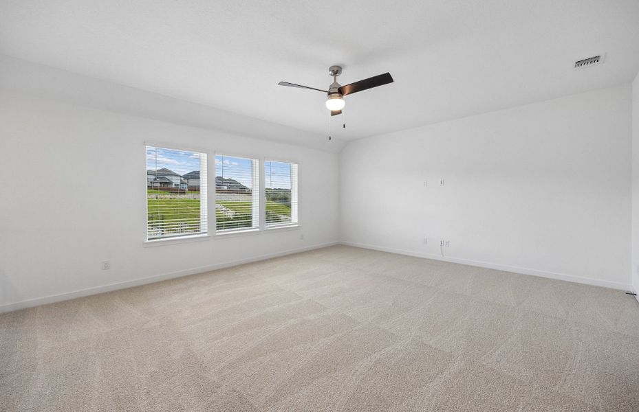 Representative unfurnished interior of a home built from the Wheeler by Pulte Homes in West Cypress Hills, Spicewood (Image 24).
