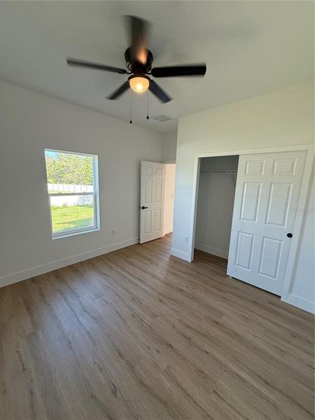 Spacious, unfurnished interior of a new home in , Ocala (Image 39).