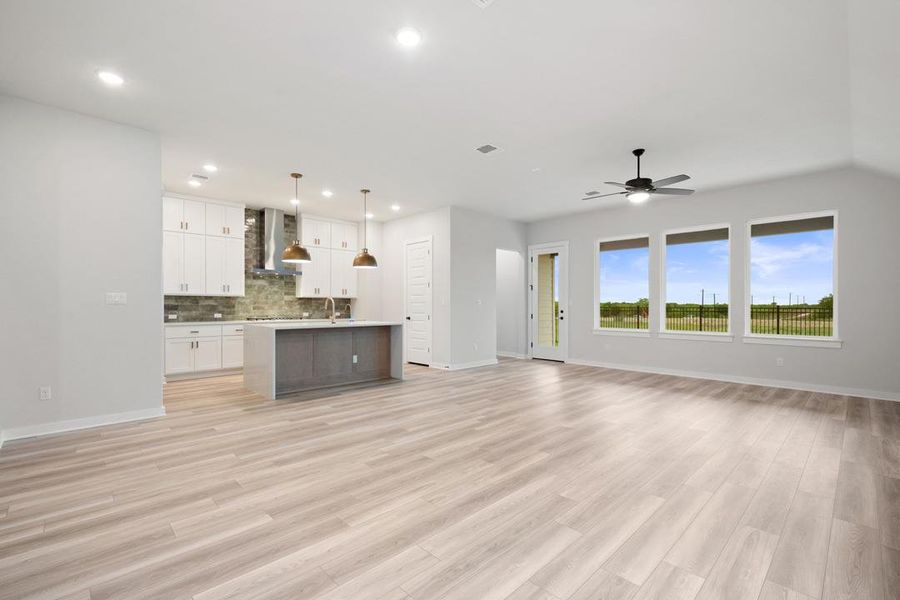 Spacious, unfurnished interior of a new home in Lagos Reserve, Manor (Image 33). Spacious, unfurnished interior of a new home in Lagos Reserve, Manor (Image 33).