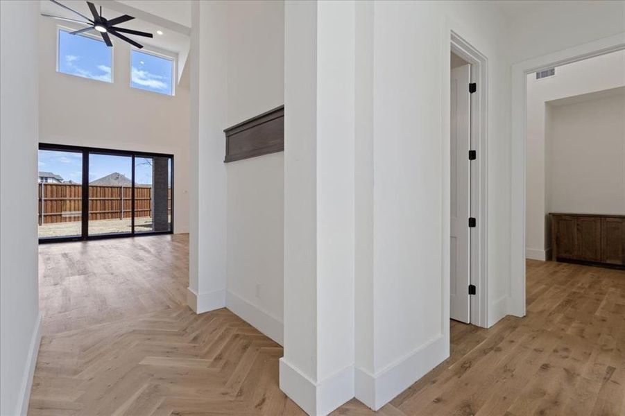 Spacious, unfurnished interior of a new home in , Denison (Image 33).