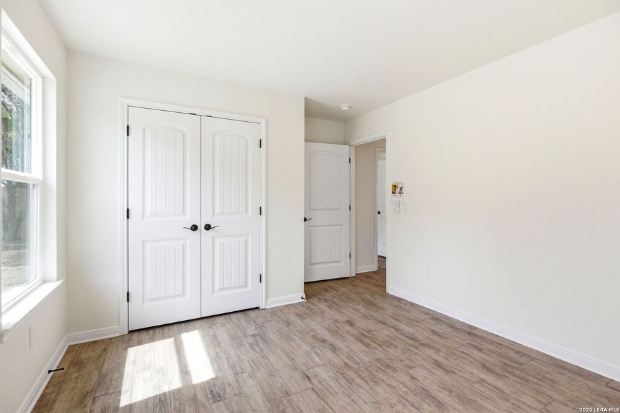 Spacious, unfurnished interior of a new home in , Fischer (Image 23).