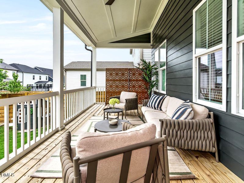039-1280x960-covered-porch 039-1280x960-covered-porch