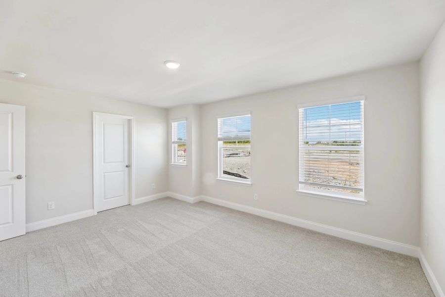 Spacious, unfurnished interior of a new home in Cades Bluff, Lebanon (Image 28). Spacious, unfurnished interior of a new home in Cades Bluff, Lebanon (Image 28).