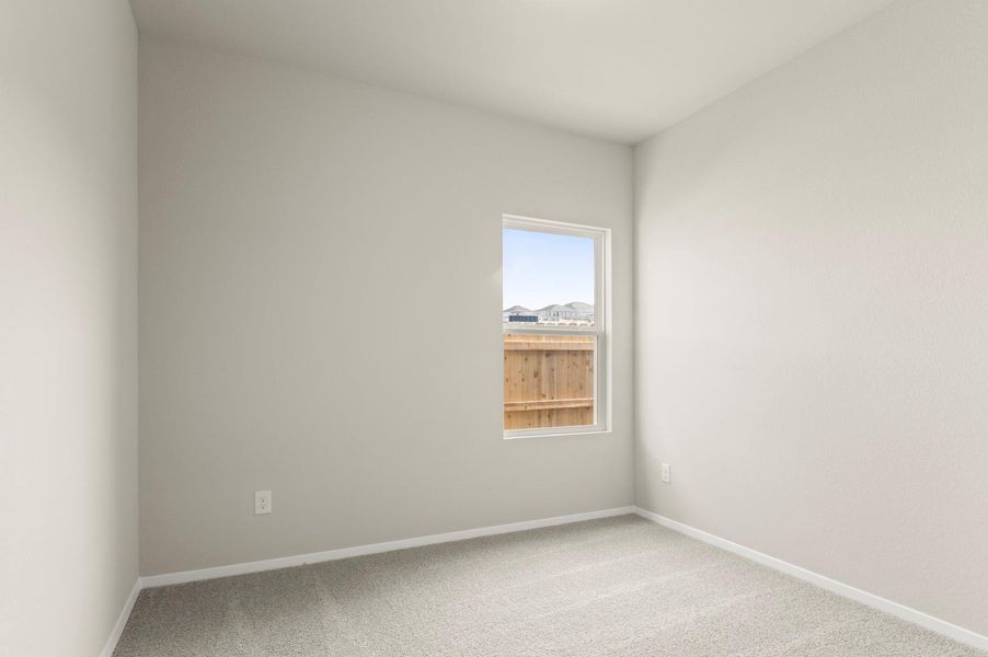 Spacious, unfurnished interior of a new home in Cloverleaf, Austin (Image 17).