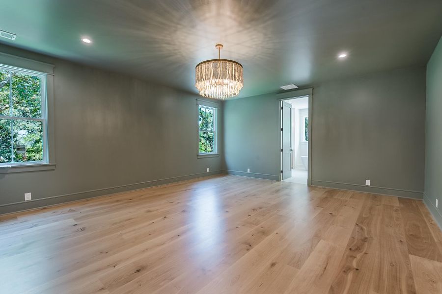Spacious, unfurnished interior of a new home in , Mount Pleasant (Image 58).