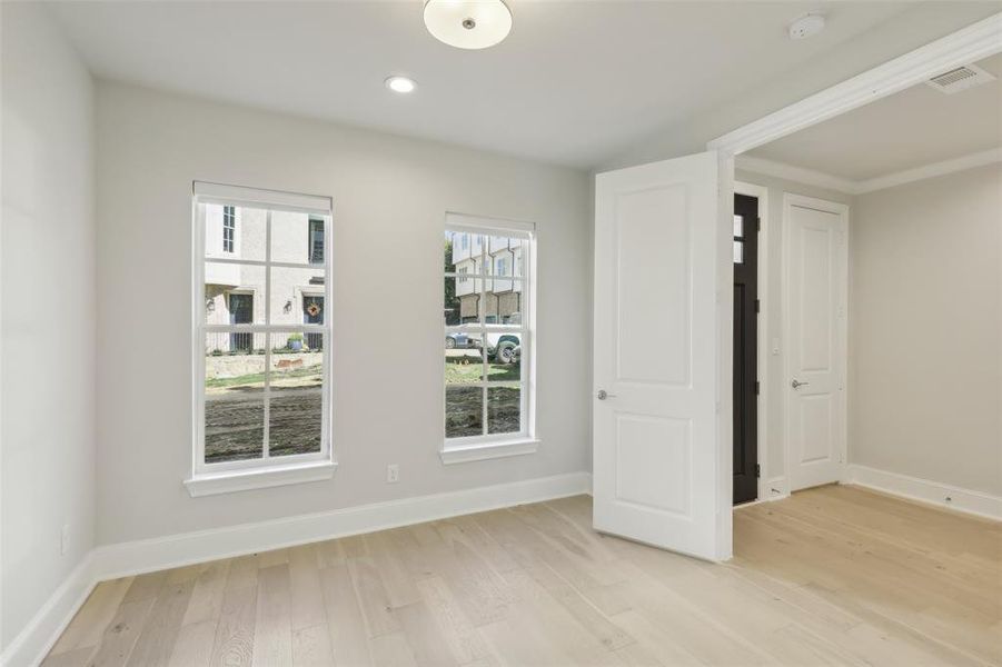 Guest bedroom - first floor